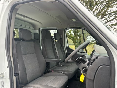 Vauxhall Movano F3500 L3 125 White #4