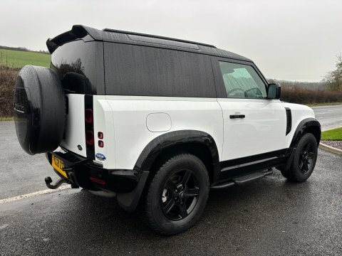 Land Rover Defender 90 D200 Hard Top YG21ZZN White #2