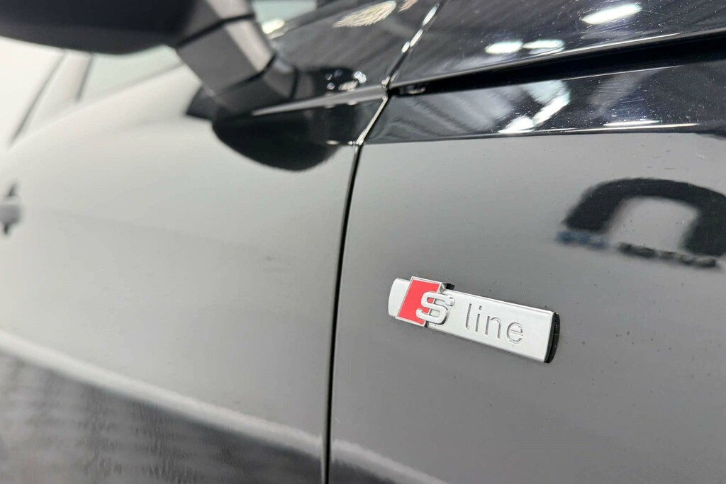 Audi A4 Black Edition 40 Tdi Quattro 4Wd RRZ8766 #5