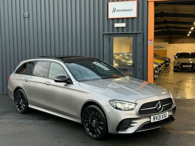 Mercedes-Benz E Class 2.9 E400d Amg Line Night Edition Premium Plus Es RV21XSO Black #2