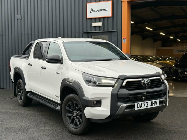 Toyota HILUX 2.8 D-4d Invincible X Pickup Double Cab DA73JHV White #3