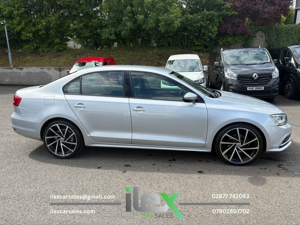 Volkswagen Jetta 2L Se Silver #4