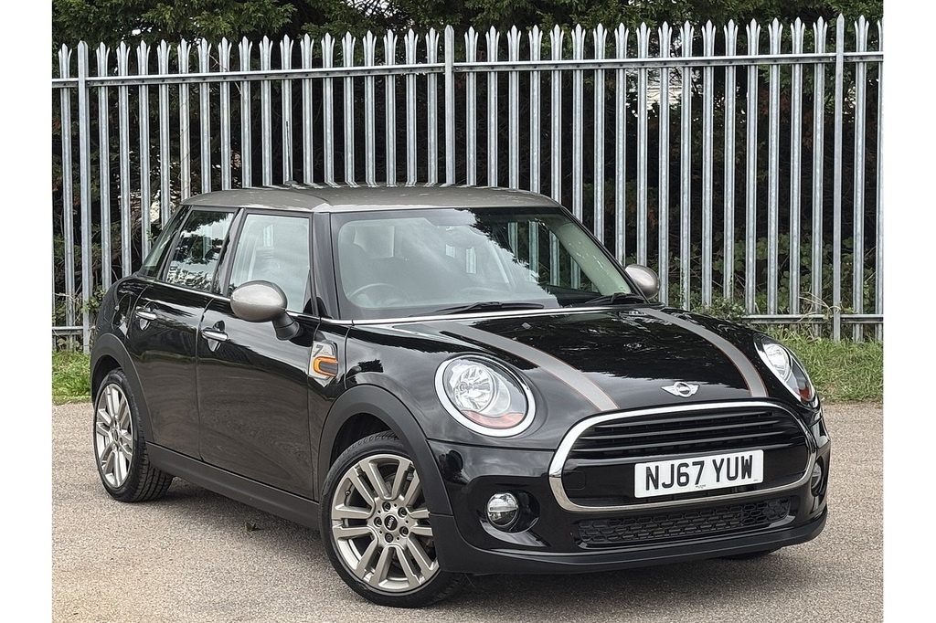 Mini Hatch Cooper Seven Black