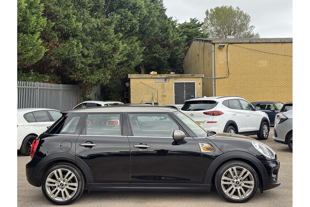 Mini Hatch Cooper Seven Black #6