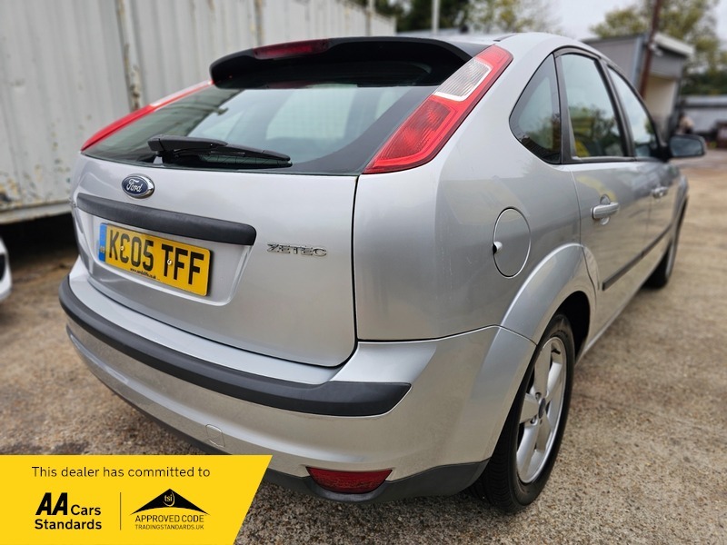 Ford Focus 1.6 Zetec Climate Silver #3