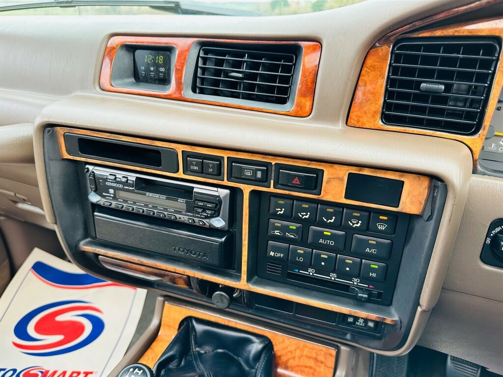 Toyota Land Cruiser 4.5 VX Lpg, 8 Seater Blue #66