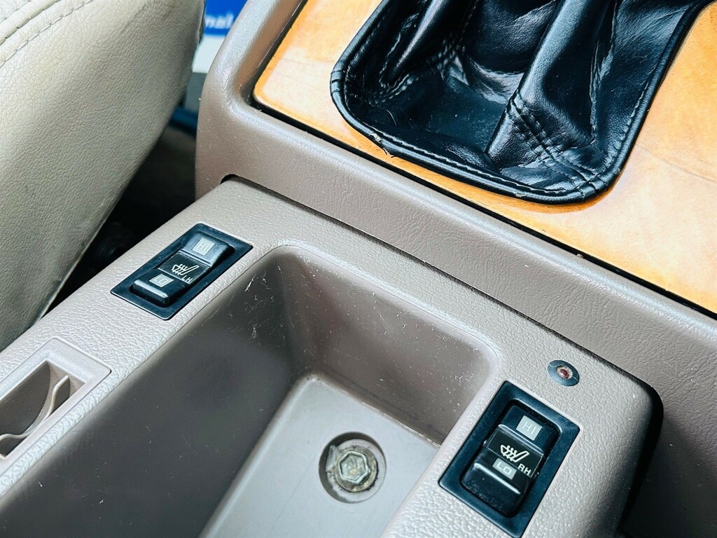 Toyota Land Cruiser 4.5 VX Lpg, 8 Seater Blue #70