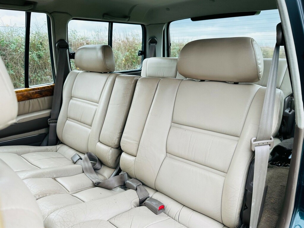 Toyota Land Cruiser 4.5 VX Lpg, 8 Seater Blue #54