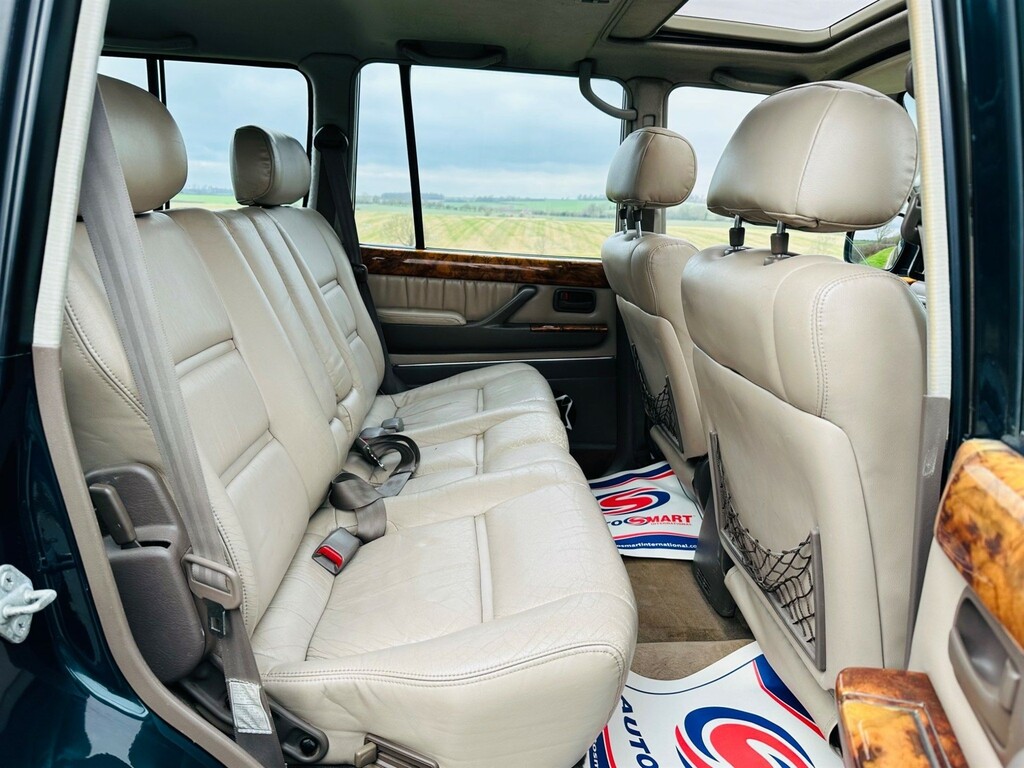 Toyota Land Cruiser 4.5 VX Lpg, 8 Seater Blue #56