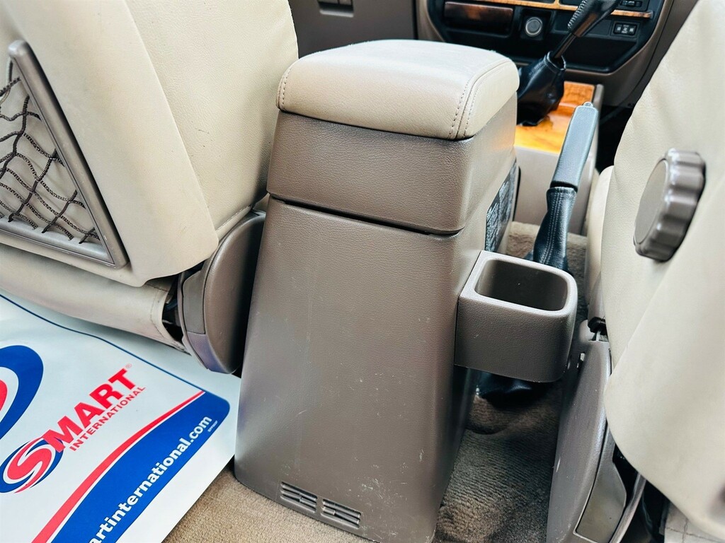Toyota Land Cruiser 4.5 VX Lpg, 8 Seater Blue #80