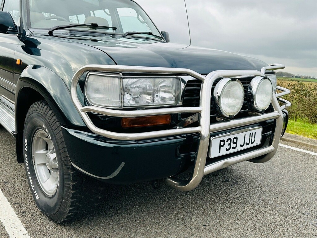 Toyota Land Cruiser 4.5 VX Lpg, 8 Seater Blue #15