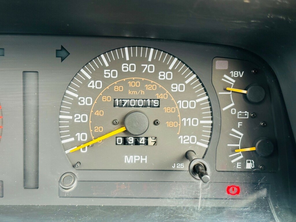 Toyota Land Cruiser 4.5 VX Lpg, 8 Seater Blue #64
