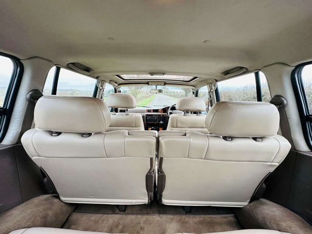 Toyota Land Cruiser 4.5 VX Lpg, 8 Seater Blue #85