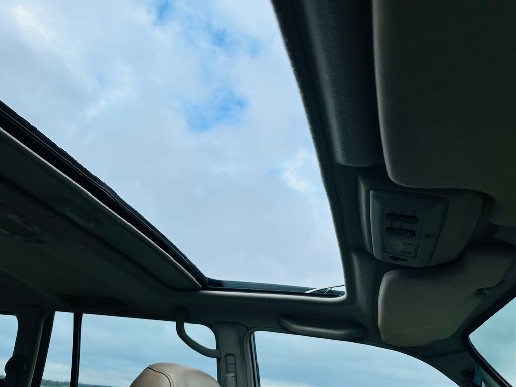 Toyota Land Cruiser 4.5 VX Lpg, 8 Seater Blue #76