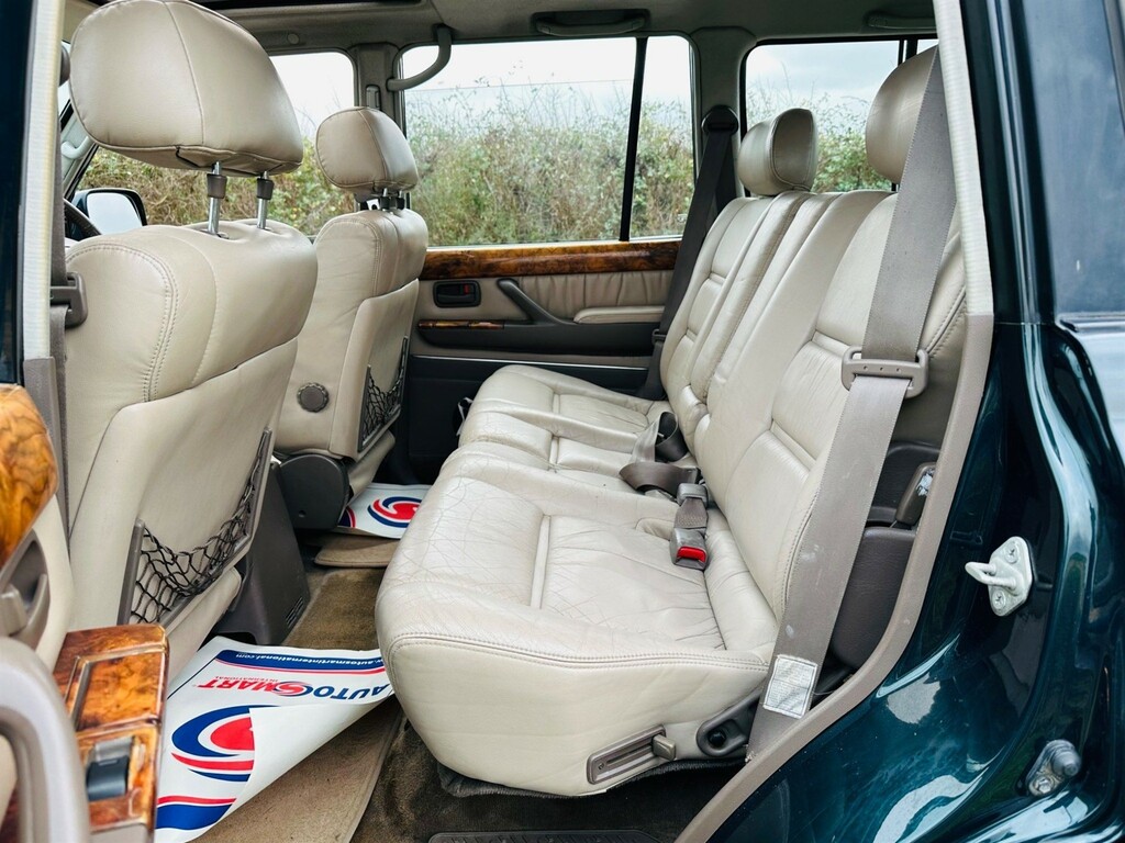 Toyota Land Cruiser 4.5 VX Lpg, 8 Seater Blue #53