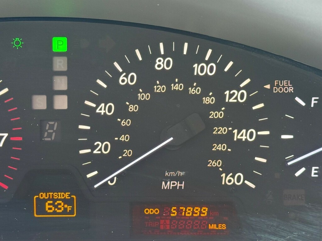 Lexus LS Saloon Black #52