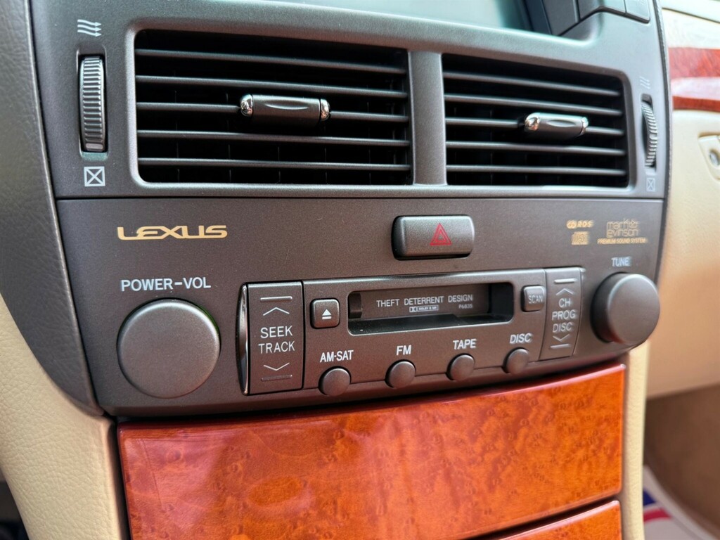 Lexus LS Saloon Black #59