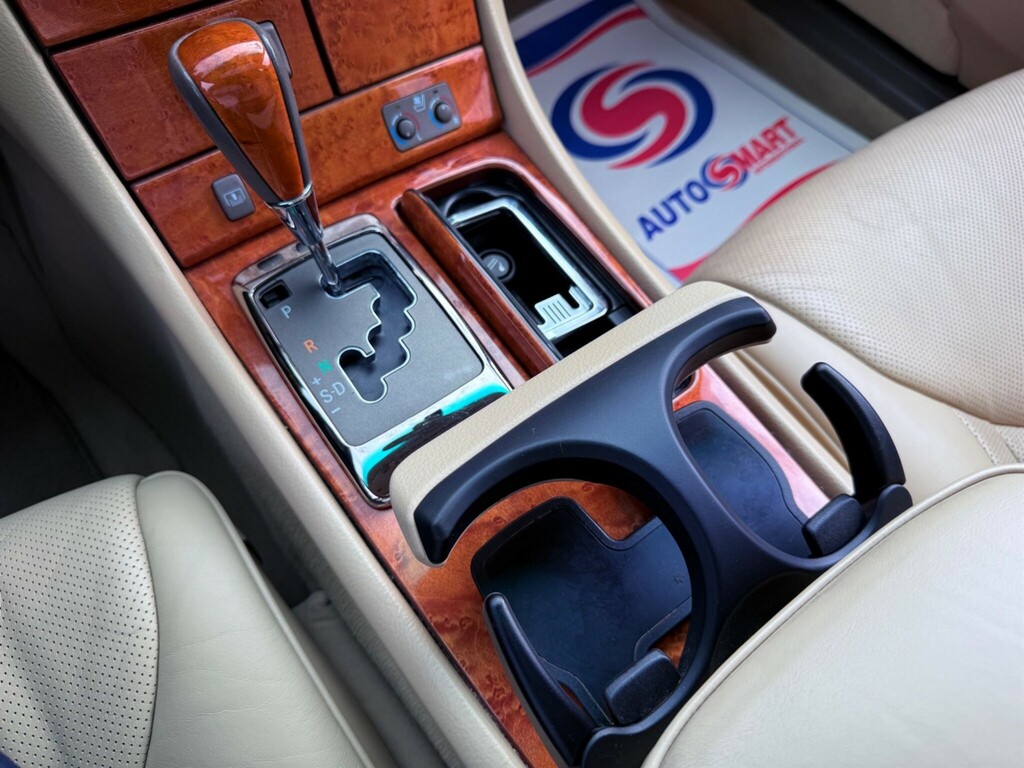 Lexus LS Saloon Black #74