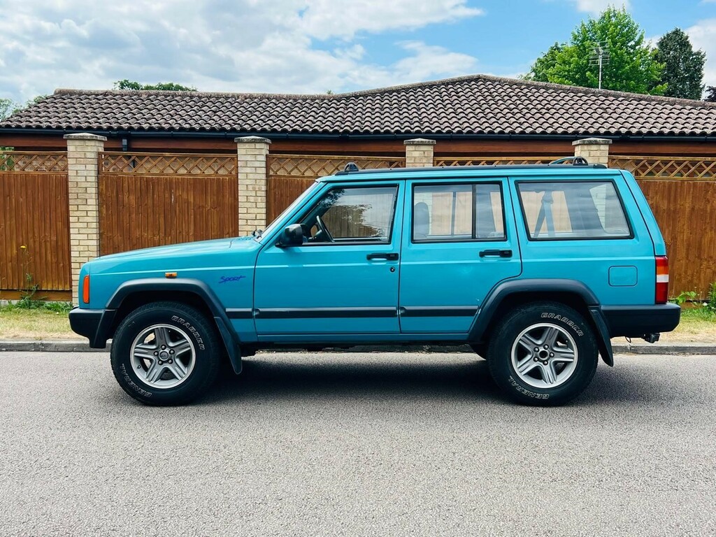 Jeep Cherokee 4.0 Limited Grey #4