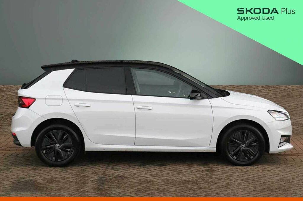 Skoda Fabia 1.0 Tsi 116 Design Edition Dsg KR25WMC White #4