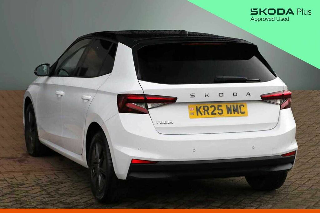 Skoda Fabia 1.0 Tsi 116 Design Edition Dsg KR25WMC White #3