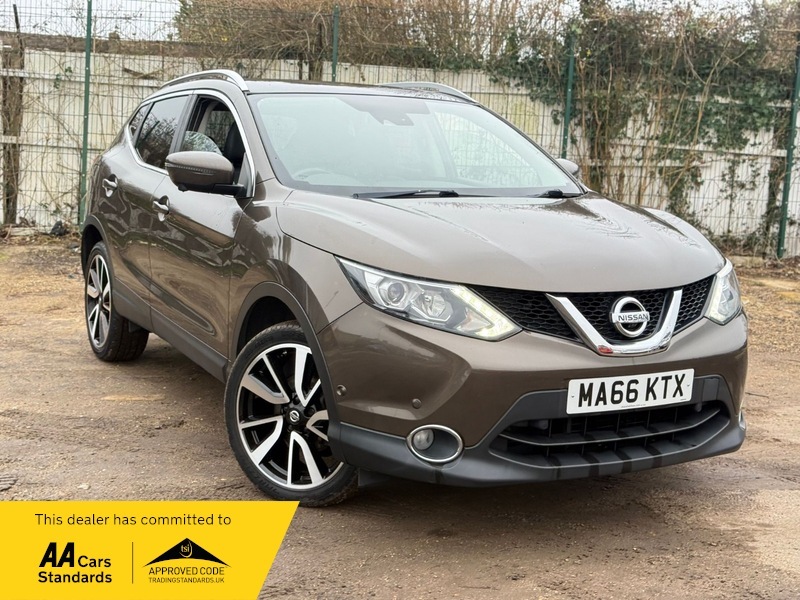 Nissan Qashqai 1.5 Dci Tekna Suv MA66KTX Brown #4