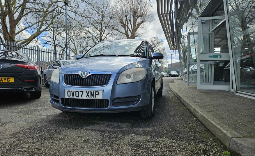Skoda Roomster 1.6 16V 2 Tiptronic Blue