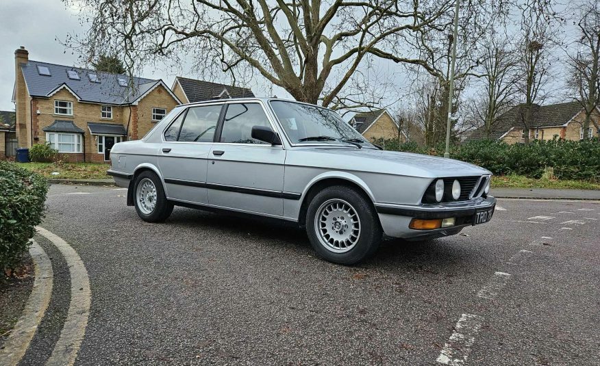 BMW 5 Series Saloon TRD786Y Silver #5