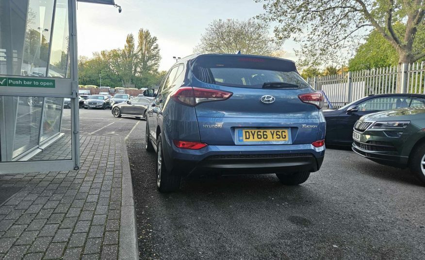 Hyundai Tucson 1.7 Crdi Blue Drive Se Nav Euro 6 DY66YSG Blue #6