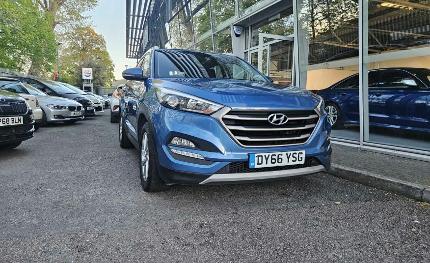 Hyundai Tucson 1.7 Crdi Blue Drive Se Nav Euro 6 DY66YSG Blue #2