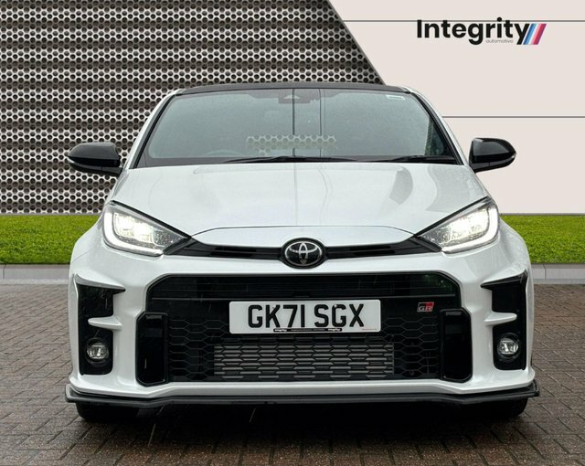 Toyota Yaris 2021 1.6T Gr Circuit Hatchback A White #2