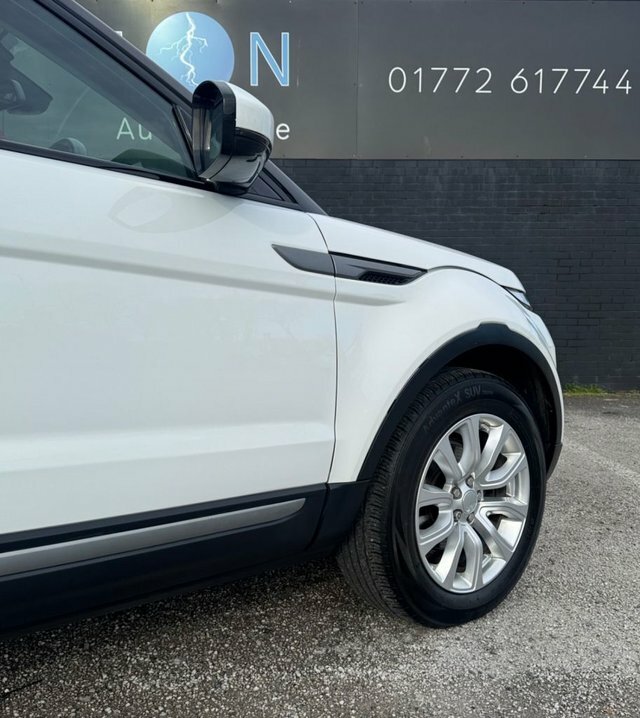 Land Rover Range Rover Evoque 2.2 Ed4 Pure Tech Nav Pan Roof Heat DE64XAR White #5