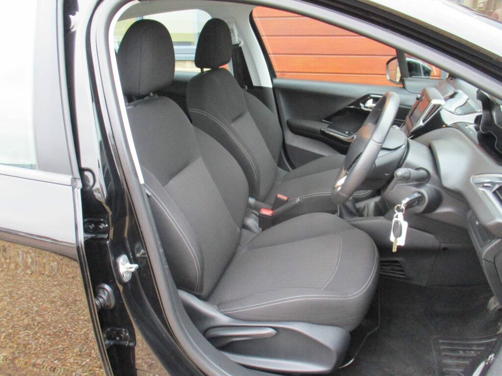 Peugeot 208 1.2 Puretech 82 Active One Owner From New Ver LB67UJU Black #6