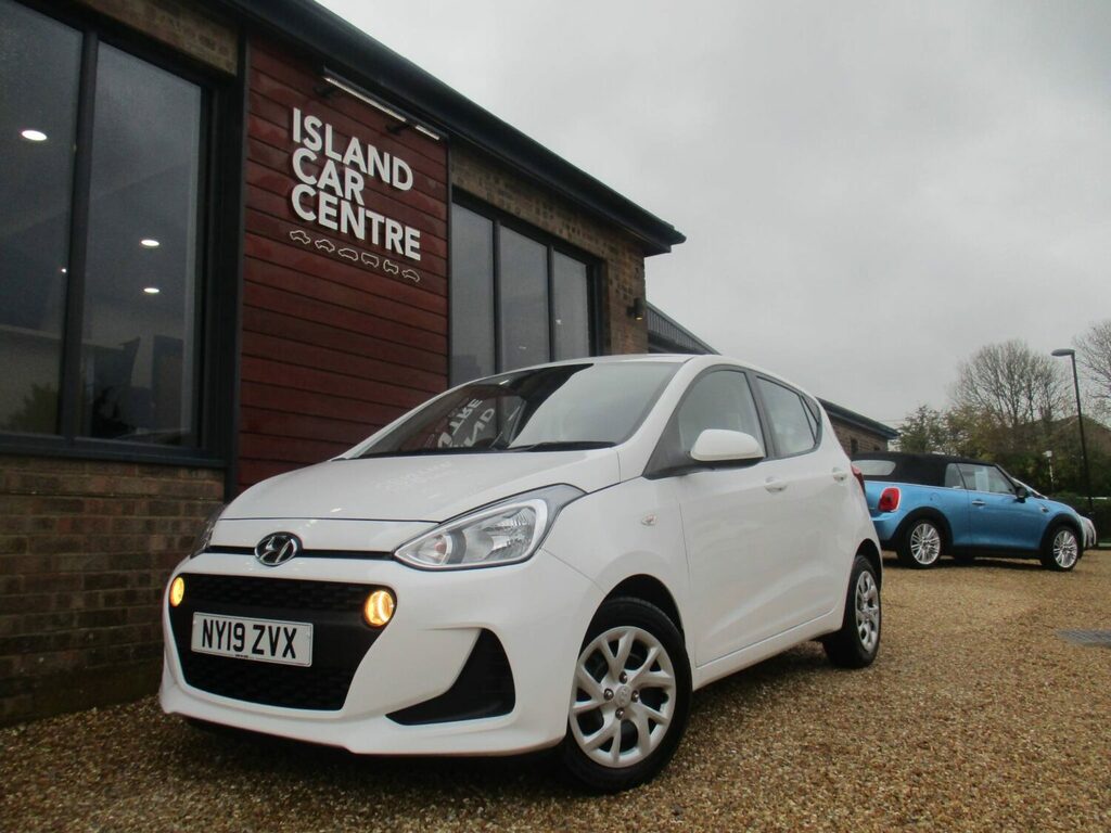 Hyundai I10 Hatchback 1.0 Se Only One Previous Owner Low White