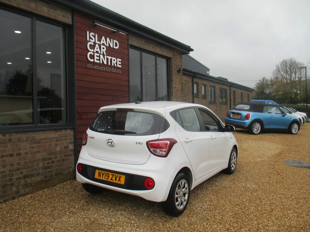 Hyundai I10 Hatchback 1.0 Se Only One Previous Owner Low NY19ZVX White #6