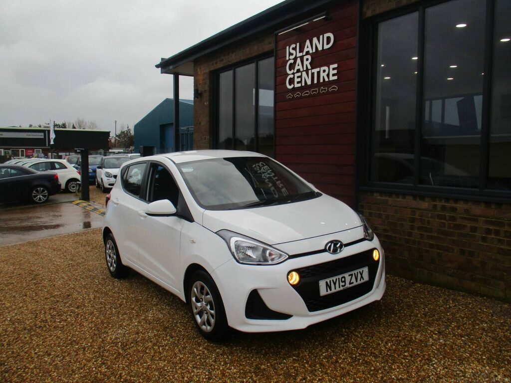 Hyundai I10 Hatchback 1.0 Se Only One Previous Owner Low NY19ZVX White #3