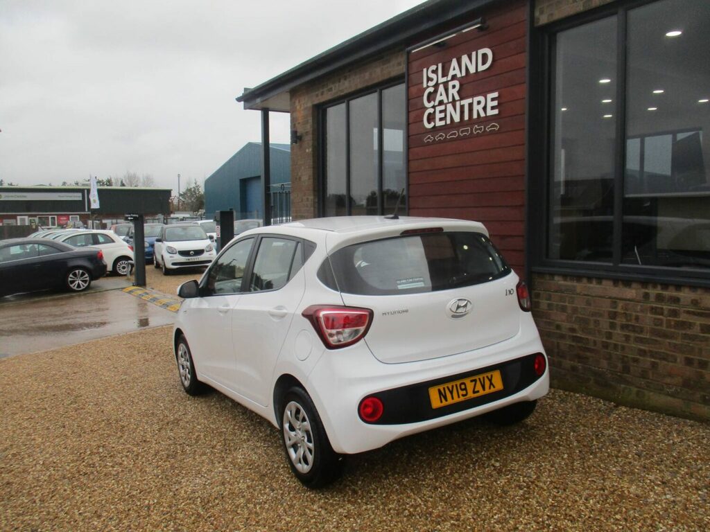 Hyundai I10 Hatchback 1.0 Se Only One Previous Owner Low NY19ZVX White #5
