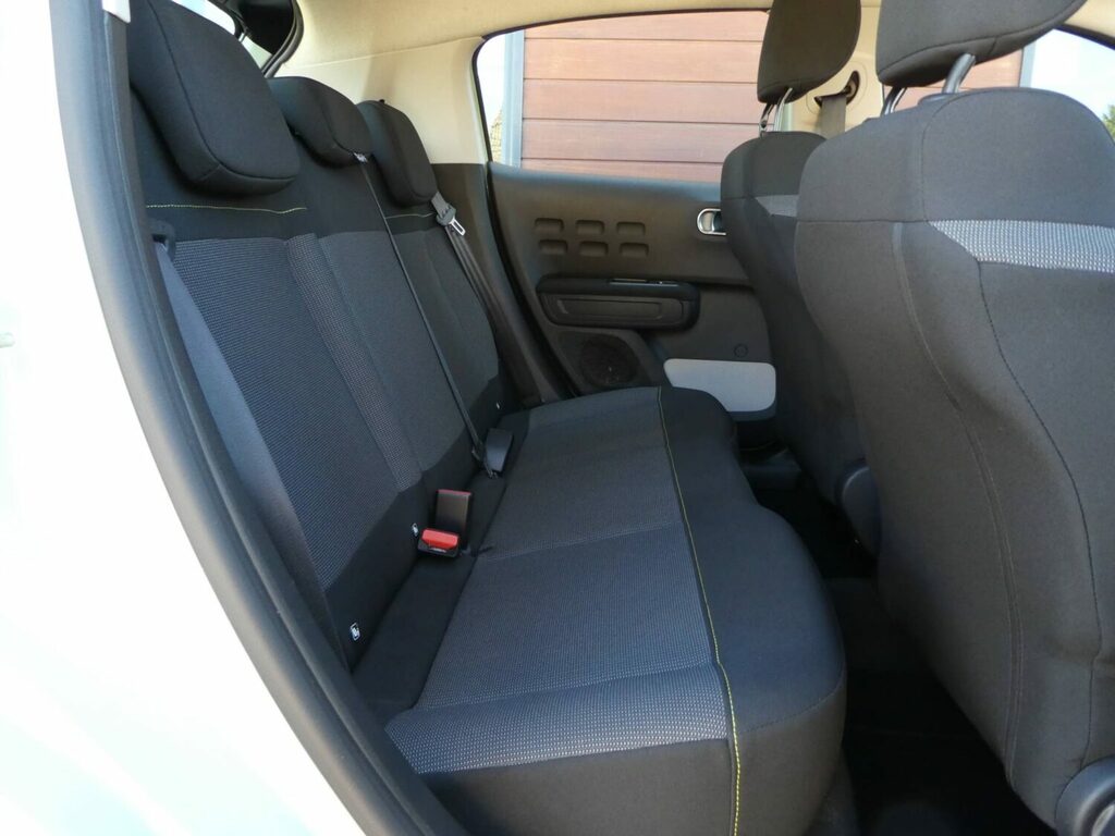 Citroen C3 Hatchback 1.2 Puretech 82 Feel One Owner From MP19EYS Green #2