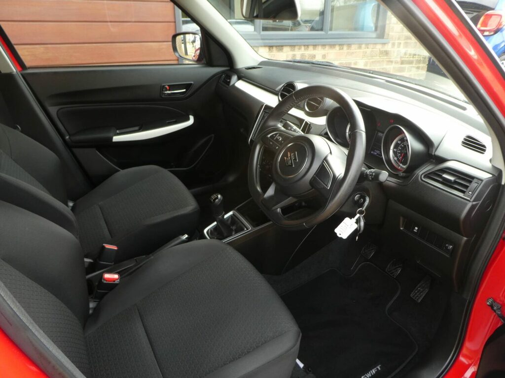 Suzuki Swift Hatchback Special Editions 1.2 Dualjet Attitude Red #5