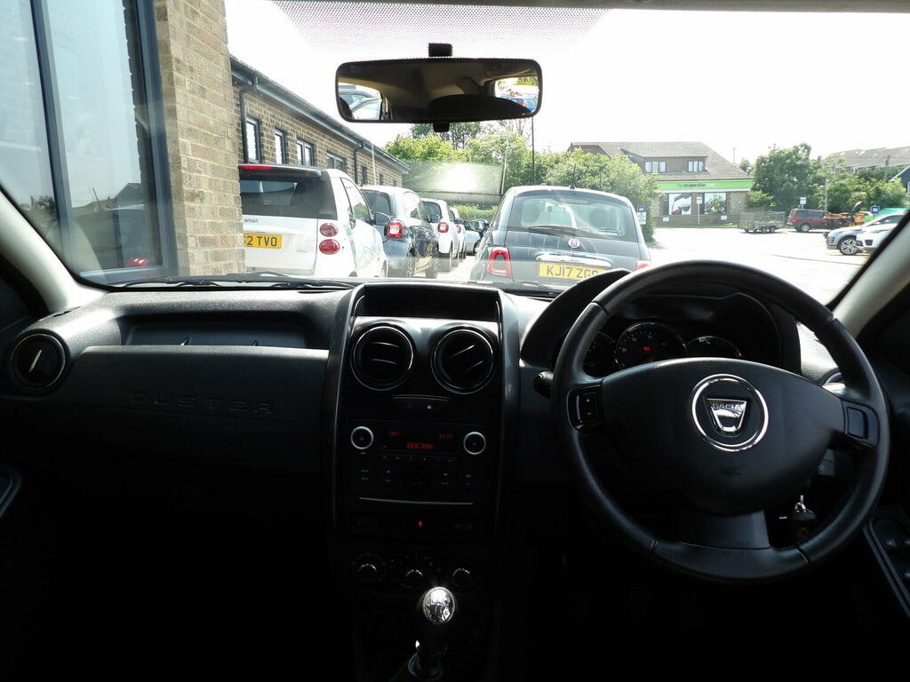 Dacia Duster Estate 1.5 Dci 110 Laureate 35 A Year KN66CZJ White #5