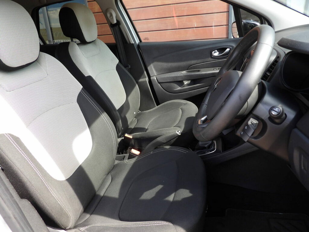 Renault Captur 1.5 Dci 90 Iconic Edc Low Mileag PJ19NUB Black #4
