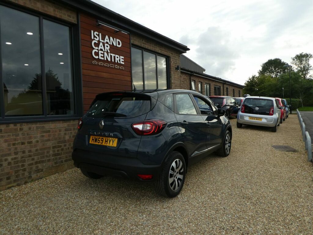 Renault Captur Hatchback 0.9 Tce 90 Play Only Covered 25 700 HW69HYY Blue #5