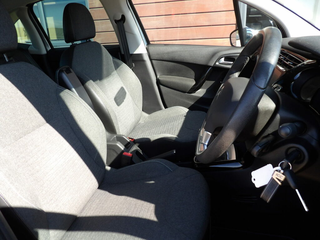 Citroen C3 Hatchback 1.2 Puretech Platinum 20 A Year Roa Silver #4