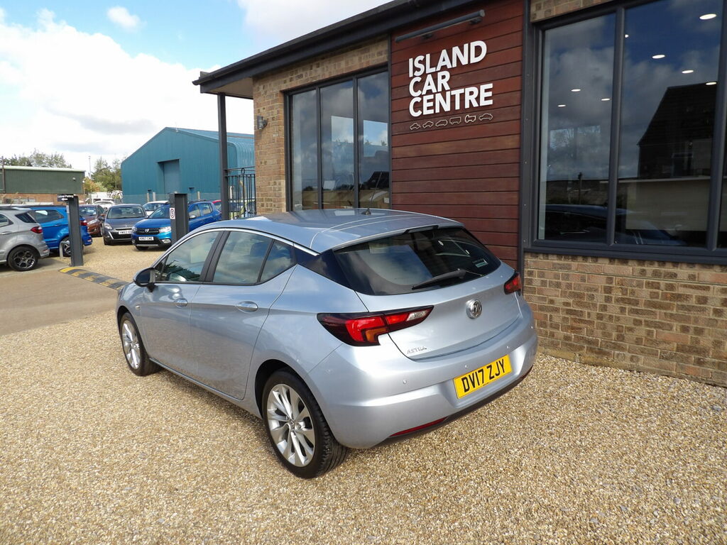 Vauxhall Astra Hatchback 1.4I 16V Design Low Mileage DV17ZTY Silver #3