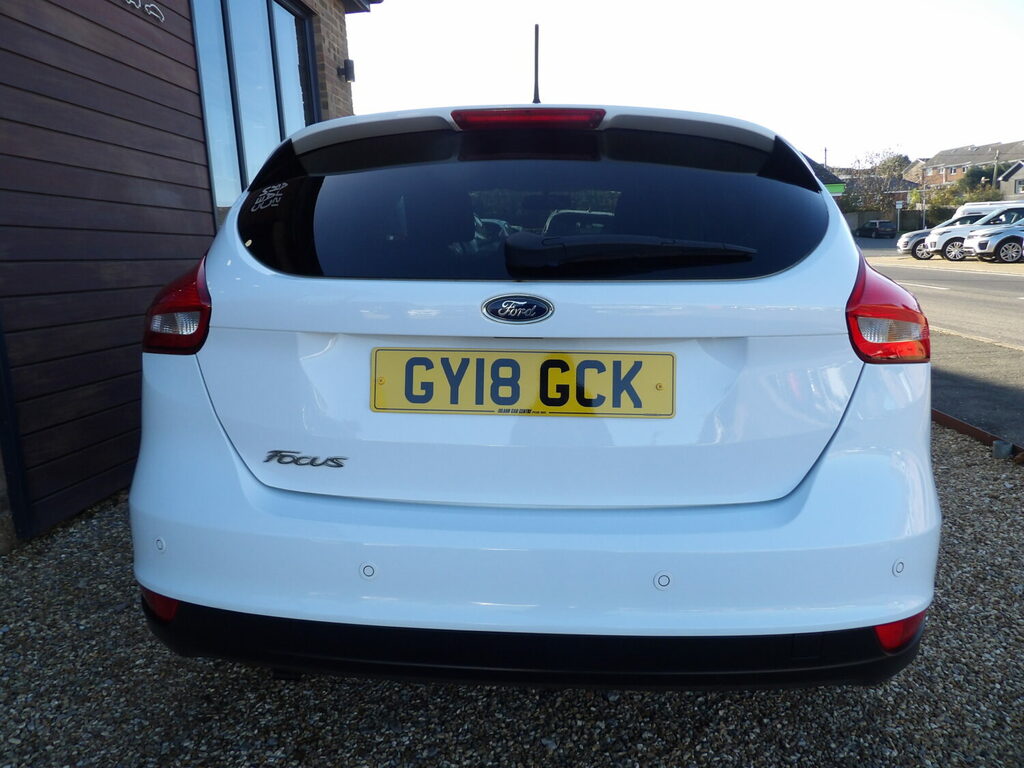 Ford Focus 1.5Tdci 120 Zetec Edition GY18GCK White #5