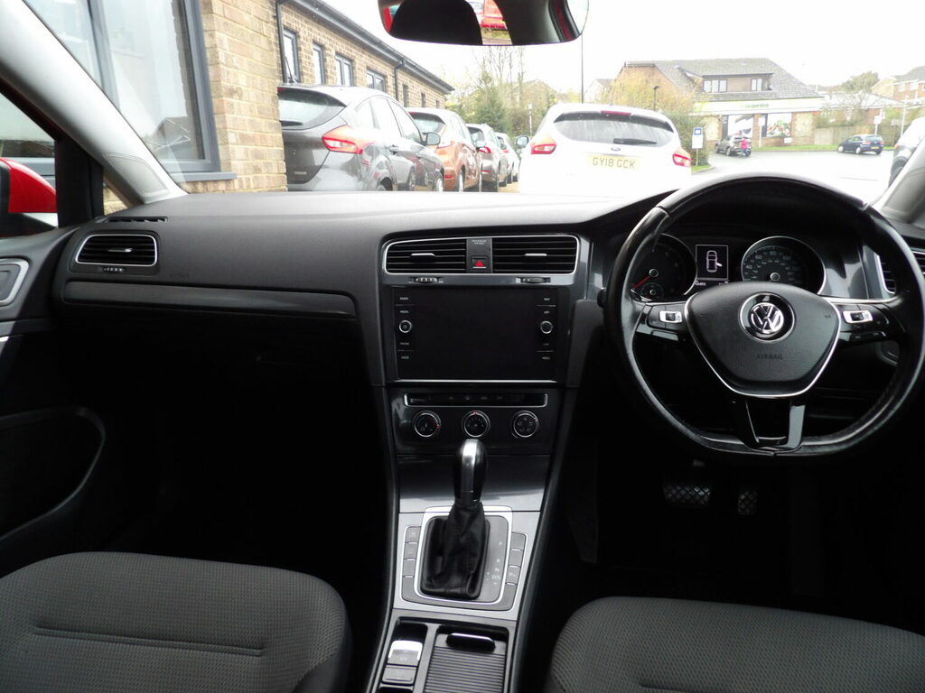 Volkswagen Golf Se Nav 1.5 Tsi Dsg EA18JSY Red #4