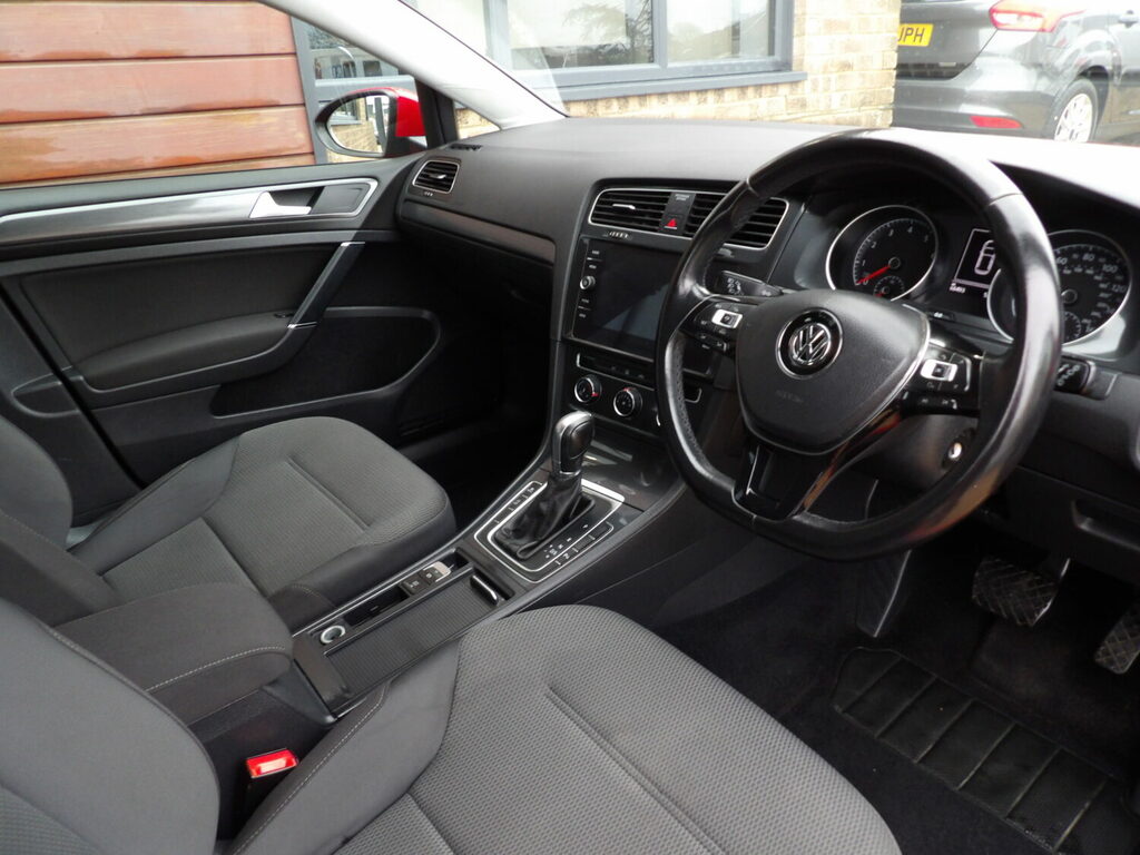 Volkswagen Golf Se Nav 1.5 Tsi Dsg EA18JSY Red #5