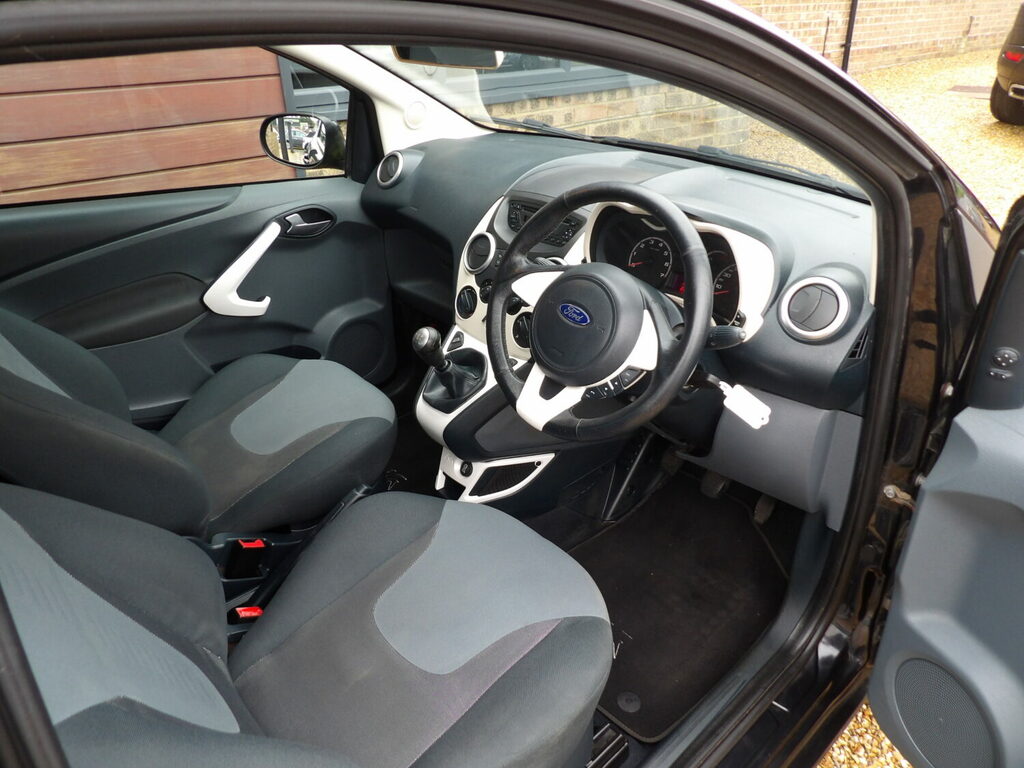 Ford KA 1.2 Zetec 35 A Year Road Tax Low Mileage HW14EKB Black #4