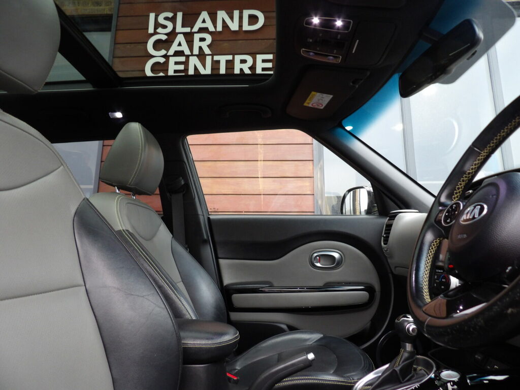 Kia Soul 1.6 Crdi Maxx Black #6
