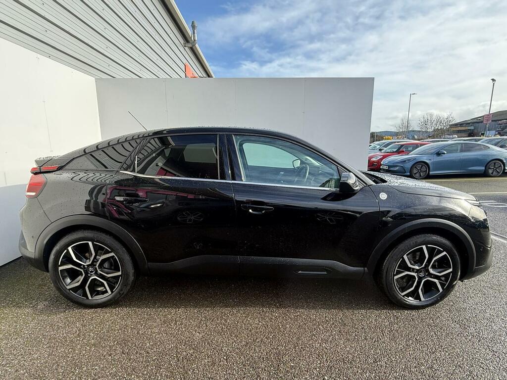 Citroen e-C4 50Kwh C-series Edition 7.4Kw Charger SM22VZD Black #4